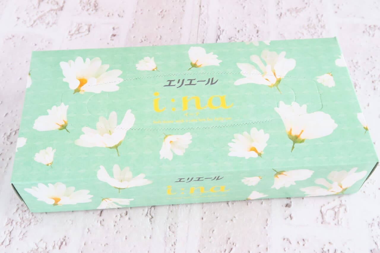 Cute floral pattern on "Elleair i:na Tissue"! Compact 5-box pack & gentle to the touch