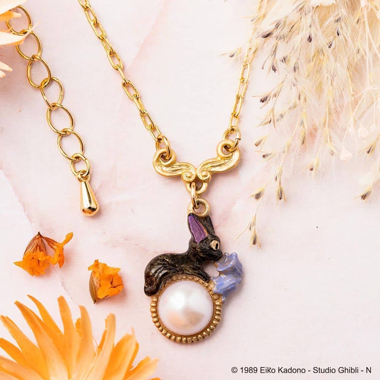 Donguri Closet Limited: Witch's Delivery Service Thank You Flower Series Necklace - Gigi and Flowers