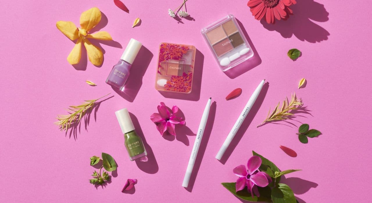Chifure New Point Makeup Products for Spring/Summer 2023