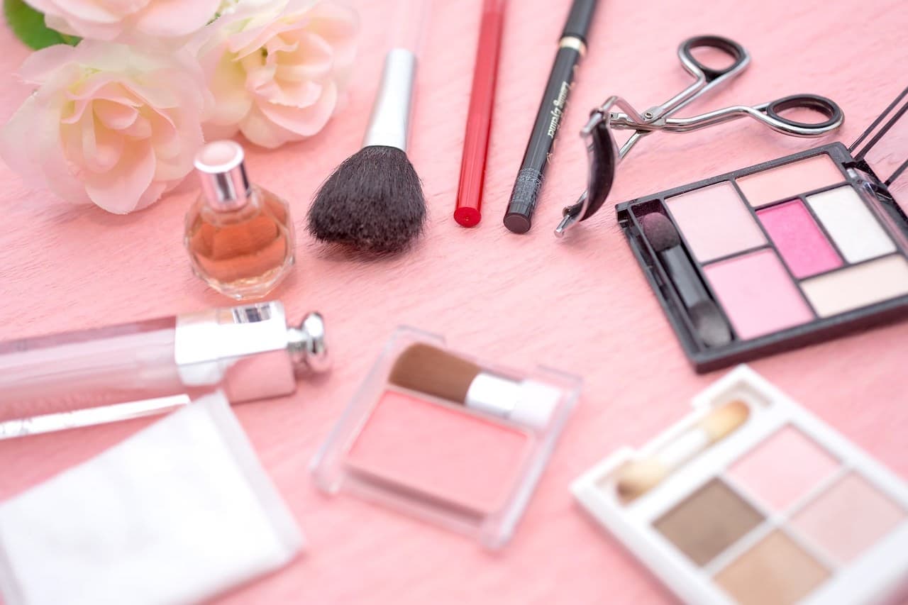 Cosmetics storage summary