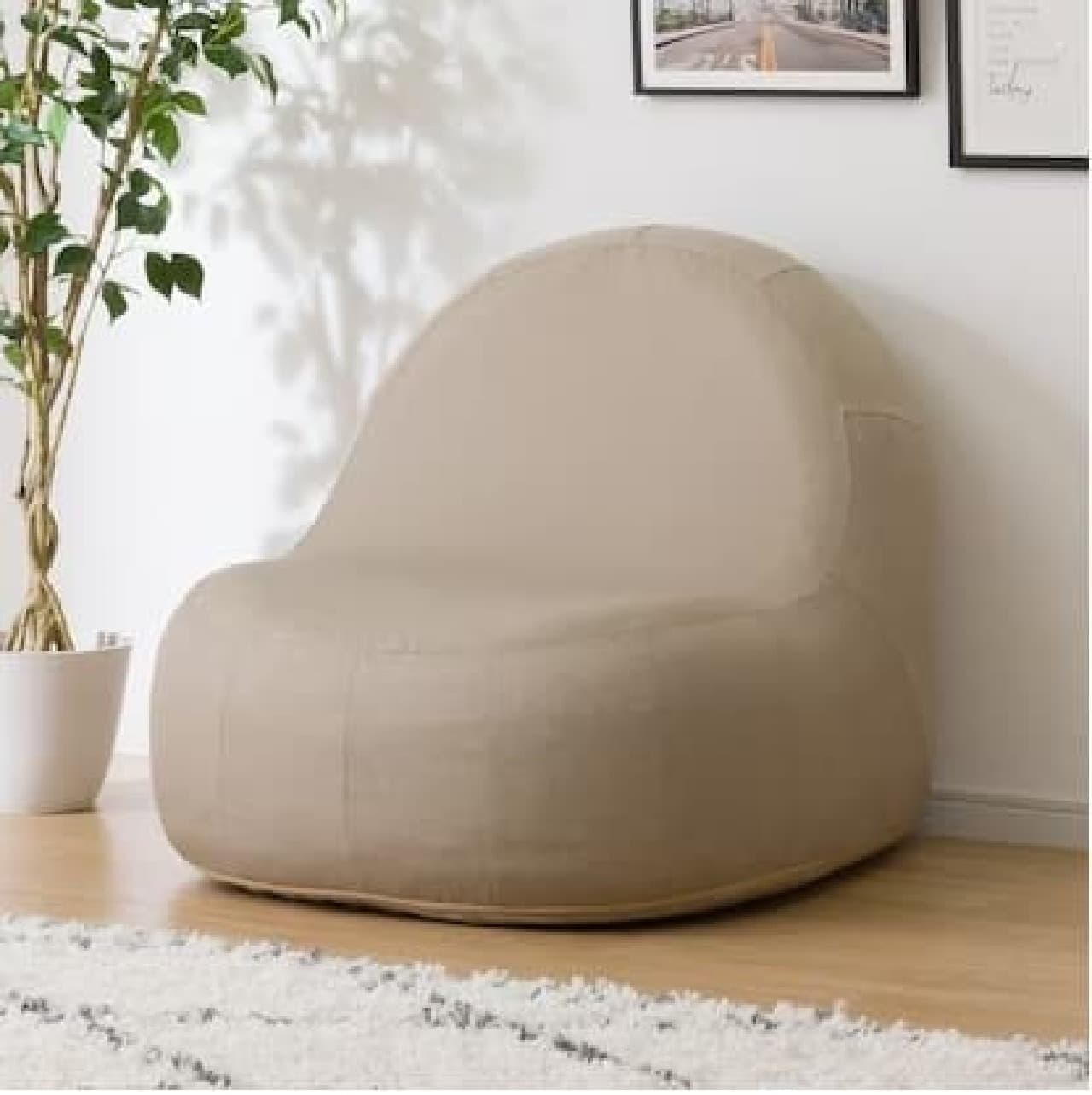 Fluffy sofa for one person with washable cover