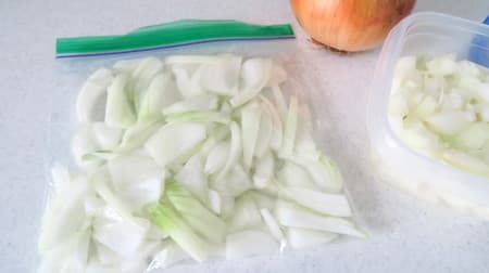 時短料理におすすめ！玉ねぎの冷凍保存法 -- みじん切りや千切りで幅広い使い道