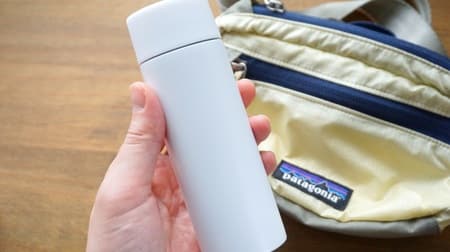 The popular super mini water bottle is 300 yen for CAN DO! You can carry a full glass slim