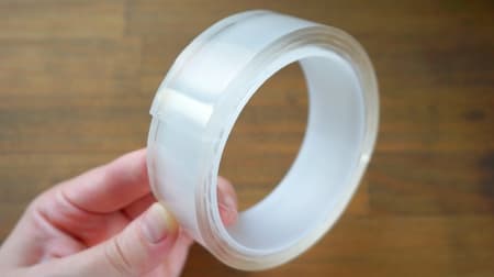 A series of people who can float anything! The "magic tape" that is a hot topic on SNS is a powerful but god item that can be peeled off beautifully.