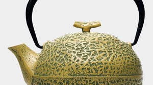 Kyusu in the shape of a melon "Cast iron melon Kyusu" -Faithfully reproduces the shape of the calyx (?)
