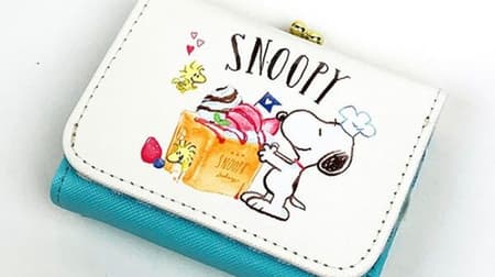 Snoopy x bakery pattern! Refreshing mint blue pouch pass case