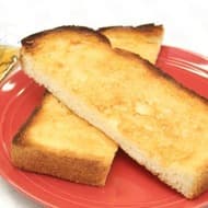 甘いトーストのレシピ3選 -- ハニーマヨやメープルバター風など