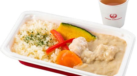 JAL in-flight meal "BISTRO de SKY" in AEON Net Super -- Hokkaido theme! White curry with spices, Pork rice bowl with umami sauce, Rice with minced egg, root vegetables and zangi