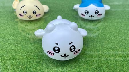 Chiikawa Suisui" Chiikawa, Hachiware, and Rabbit: A spring-loaded toy that swims energetically on the water.