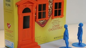 夏休みの工作にいかが？空箱と 3D プリンタで作る小さな家「Cereal Box Townhouse」
