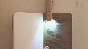 Reading light "Clothespin Clip Light" like a clothespin