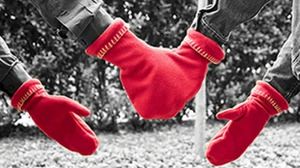 Hand-tied gloves "GLOVERS" for "two people", as a gift for couples and parents and children