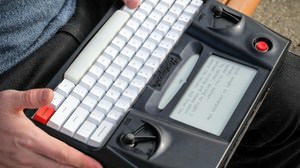 Retro-modern typewriter "Hemingwrite" -Start recruiting investors on kickstarter!