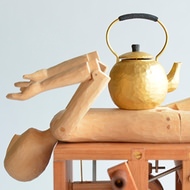 ハンドルを回すと「へそで茶を沸かす」、21世紀のからくり人形「オートマタ」って何？