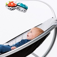 スマホで操作できる電動バウンサー「mamaRoo3.0」、ママのように赤ちゃんをゆ～らゆら