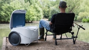 BBQ and camping essentials? -Cooler box "nipi" that can charge smartphones with solar cells