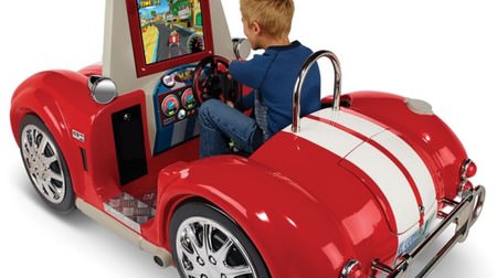 Are you an arcade? -"Arcade Mini Roadster Simulator", where you can enjoy a realistic driving experience, is a little luxurious Christmas gift