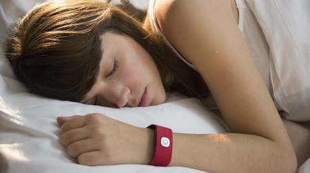 Wristband that sleeps with you- "Pillow Talk" that delivers heartbeats to lovers