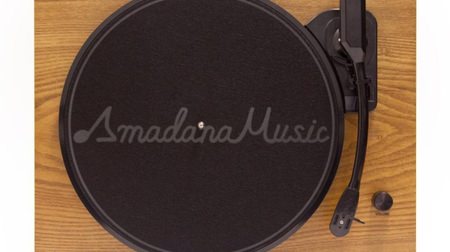 Make records more accessible! All-in-one type record player from amadana