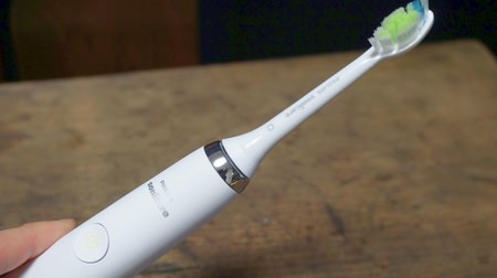 Halitosis care and whitening with just one--Can the electric toothbrush "Sonicare" move the hearts of hand polishers? [Luxury Home Appliances Department]