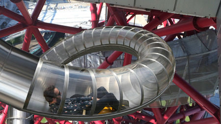 Total length 178 meters! The longest tunnel slide in the world-ArcelorMittal Orbit's "THE SLIDE"