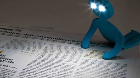 Humanoid LED book light "Lightman" -Deliver a message or change your clothes?