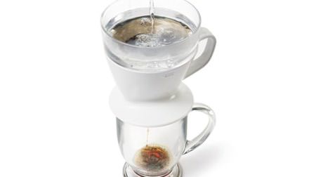 Coffee dripper with hot water tank from "OXO", drops hot water at the optimum speed