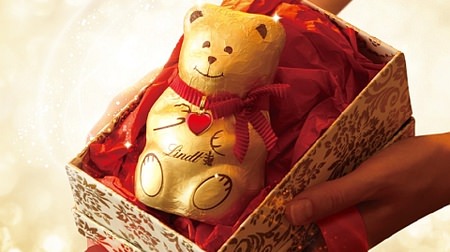 Chocolate goods that color Christmas are from Linz--There is also an "Advent calendar" where cute teddies appear