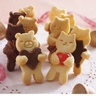 可愛い“抱っこクマ”のクッキー型やハートのミニカップ型--貝印とクックパッドのコラボ
