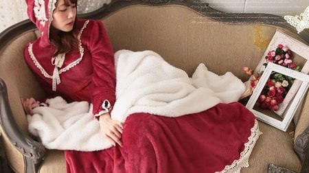 赤ずきんちゃんはおうちで寝てばかり…童話をテーマにした“着る毛布”