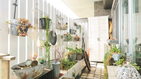 Creating a fun garden even in a small garden or balcony--Launch of "Natural Gardening 2017" that gathers the know-how of masters