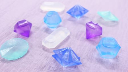 Also for popular drink bottles! The unmeltable ice "Sparkle Ice Cube" is fashionable and convenient