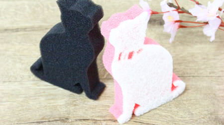 Fashionable kitchen ♪ A set of kitchen sponges designed with white and black cats