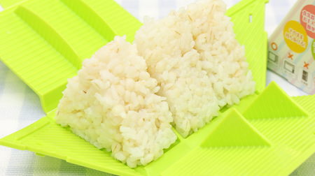 The "triple" of rice balls is cute ♪ A case that you can make and carry "3 pieces of rice balls at once"