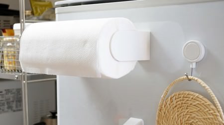 Perfect where you want the kitchen. MUJI's "Kitchen Paper Holder" is "Simple is Best"