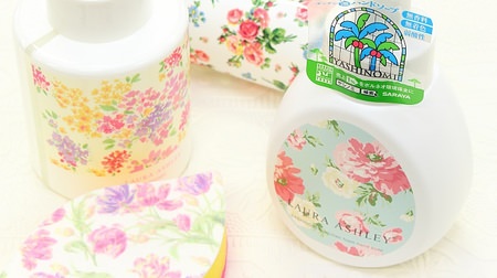 Laura Ashley's Petit Plastic Product (2)-Kitchen soap for 432 yen and kitchen sponge for 648 yen