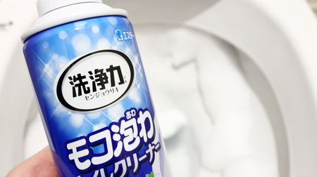 Enjoy cleaning the toilet with Mokomoko foam--Spray around the back of the edge to remove dirt "Cleaning power Mokomoko Toilet Cleaner"