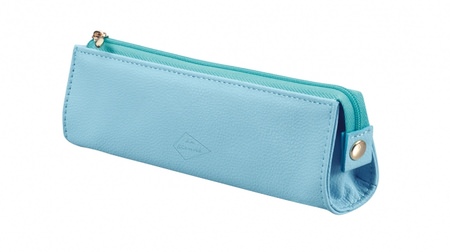 Invented by Ms. Suga Misato of stationery sommelier--For working women, easy-to-carry sticky notes and pen pouches, etc.