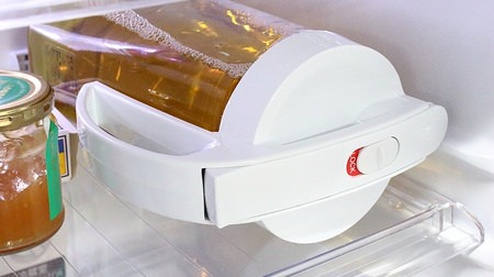 冷蔵庫にすっきり収納--ニトリの冷水筒は、横置き対応＆洗いやすくて便利