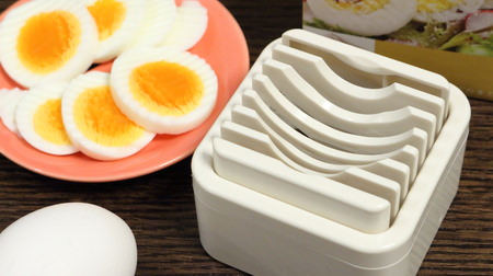 ゆで卵を簡単＆おしゃれにスライス--ぎざぎざのワイヤー付きカッター「波型カットのゆでたまご」