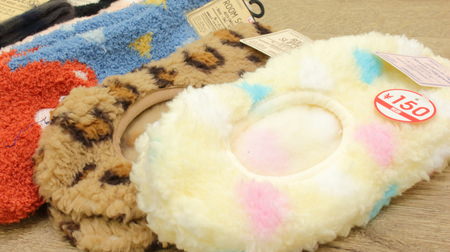 Measures against the cold with Daiso's socks ♪ Room shoes made of fluffy material, five-finger socks, etc.