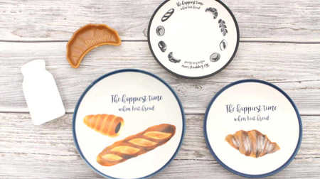 Cuteness you want to align! Make breakfast more enjoyable with Can Do bread plates and accessory trays