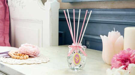 Kyun on a two-color stick ♪ A new product with an "elegant feminine" scent from the aromatic deodorant "Sawasdee Pink Pink"
