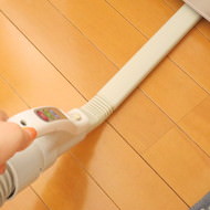 100均の掃除機用アタッチノズルが使える！家具のスキマや冷蔵庫下のホコリを一掃