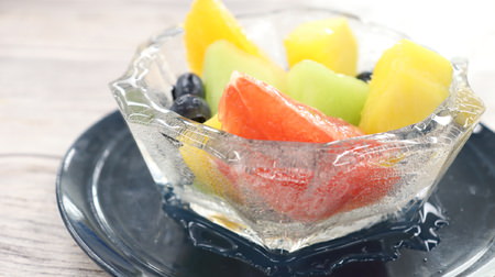 「氷のうつわ」が作れる100均アイテム！フルーツやデザートを涼し気に演出♪