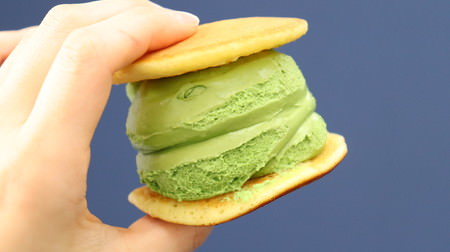 Amazing amount of cream! Seven "Plenty of Matcha Cream Raw Dorayaki" The bitterness is effective and you can go unexpectedly