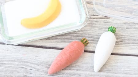 Cute bananas and carrots--Diatomaceous earth "karari", which is convenient as a measure against moisture in salt and sweets