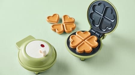 A cute cloverleaf panque--a new product of the hot plate "Smile Baker Mini"
