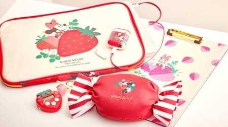 Cute "strawberry" miscellaneous goods are in the Disney Store--stuffed animals, smartphone cases, room wear, etc.