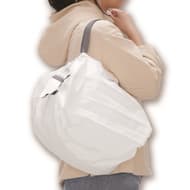 「Shupatto コンパクトバッグ」に新色「ホワイト」--一気にたためて人気のエコバッグ